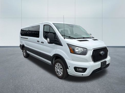 Used 2024 Ford Transit 350 XLT RWD image 4