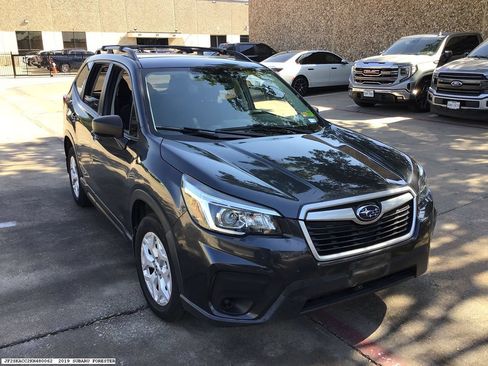 Used 2019 Subaru Forester AWD/4WD image 6