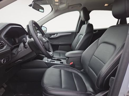 Used 2025 Ford Escape Platinum AWD/4WD image 9