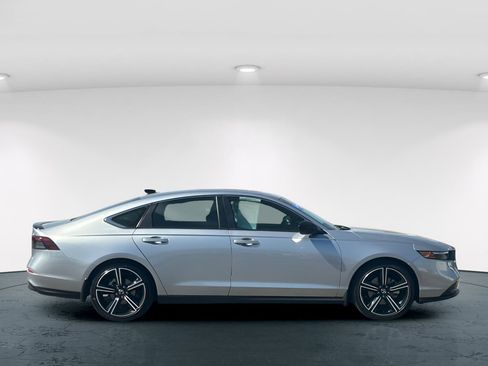 Certified 2025 Honda Accord Sport image 7