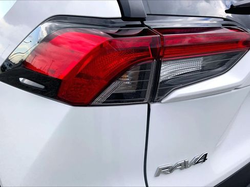 Used 2025 Toyota RAV4 LE FWD image 28