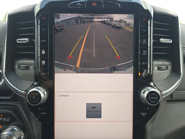 Used 2025 RAM 1500 Laramie AWD/4WD image 16