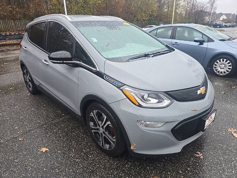 Used 2019 Chevrolet Bolt Premier w/ Infotainment Package image 3