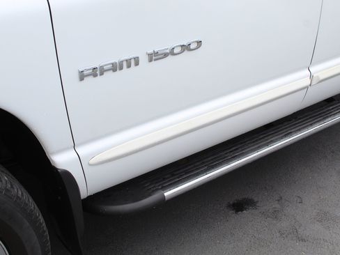 Used 2004 Dodge Ram 1500 Truck SLT w/ Sport Appearance Group AWD/4WD image 16