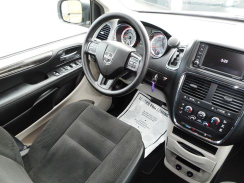 Used 2017 Dodge Grand Caravan SE w/ Power Window Group image 23