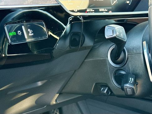 Used 2019 Audi e-tron Prestige w/ Prestige Package image 12