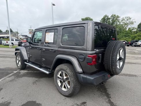 Used 2020 Jeep Wrangler Unlimited Sahara AWD/4WD image 3