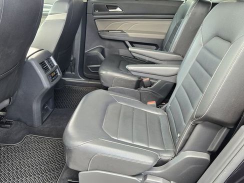 Used 2023 Volkswagen Atlas SEL Premium image 11