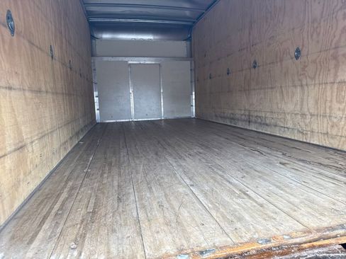 Used 2022 Ford E-450 and Econoline 450 Super Duty image 9