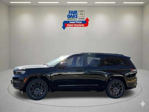 New 2025 Jeep Grand Cherokee L Summit w/ Advanced Protech Group IV AWD/4WD image 11
