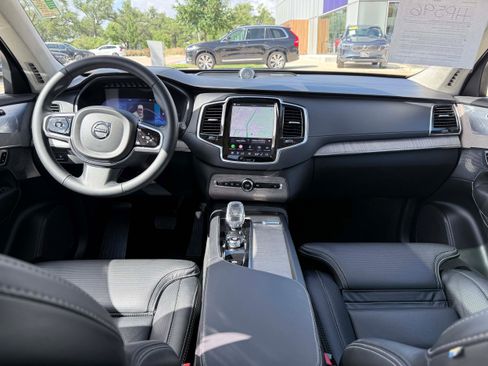 Certified 2023 Volvo XC90 T8 Ultimate w/ Lounge Package AWD/4WD image 19