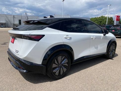 Used 2024 Nissan Ariya AWD image 5