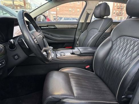 Used 2020 Genesis G90 3.3T Premium image 18