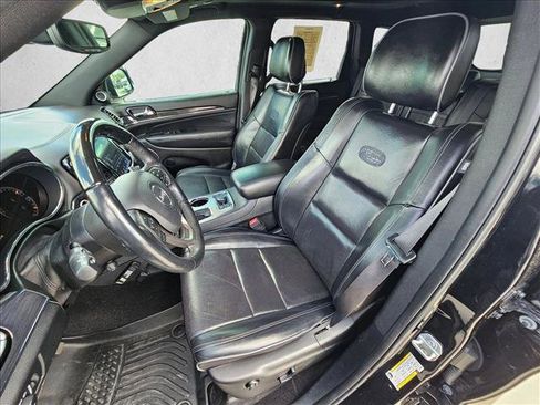 Used 2020 Jeep Grand Cherokee Overland AWD/4WD image 16