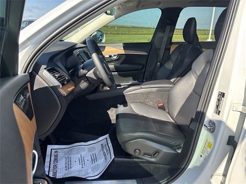 Used 2023 Volvo XC90 T8 Plus image 19