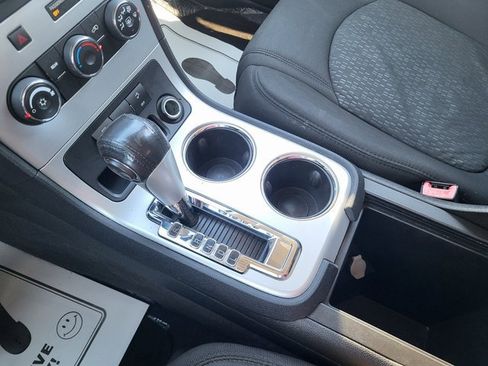 Used 2012 GMC Acadia SLE image 18