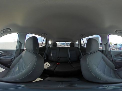 Used 2024 GMC Terrain SLE FWD image 40