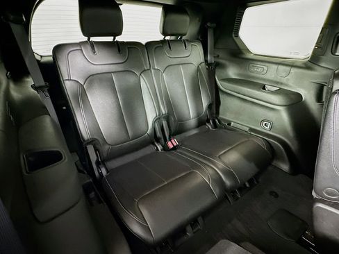 Certified 2024 Jeep Grand Cherokee L Limited w/ Luxury Tech Group II image 40