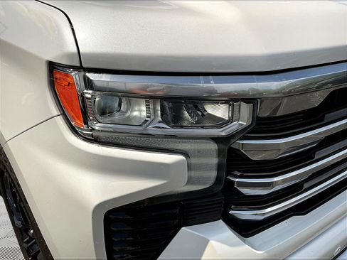 Used 2023 Chevrolet Silverado 1500 High Country w/ High Country Premium Package AWD/4WD image 33