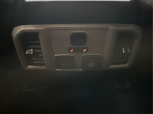 Used 2019 Ford F250 Lariat w/ Lariat Ultimate Package AWD/4WD image 11