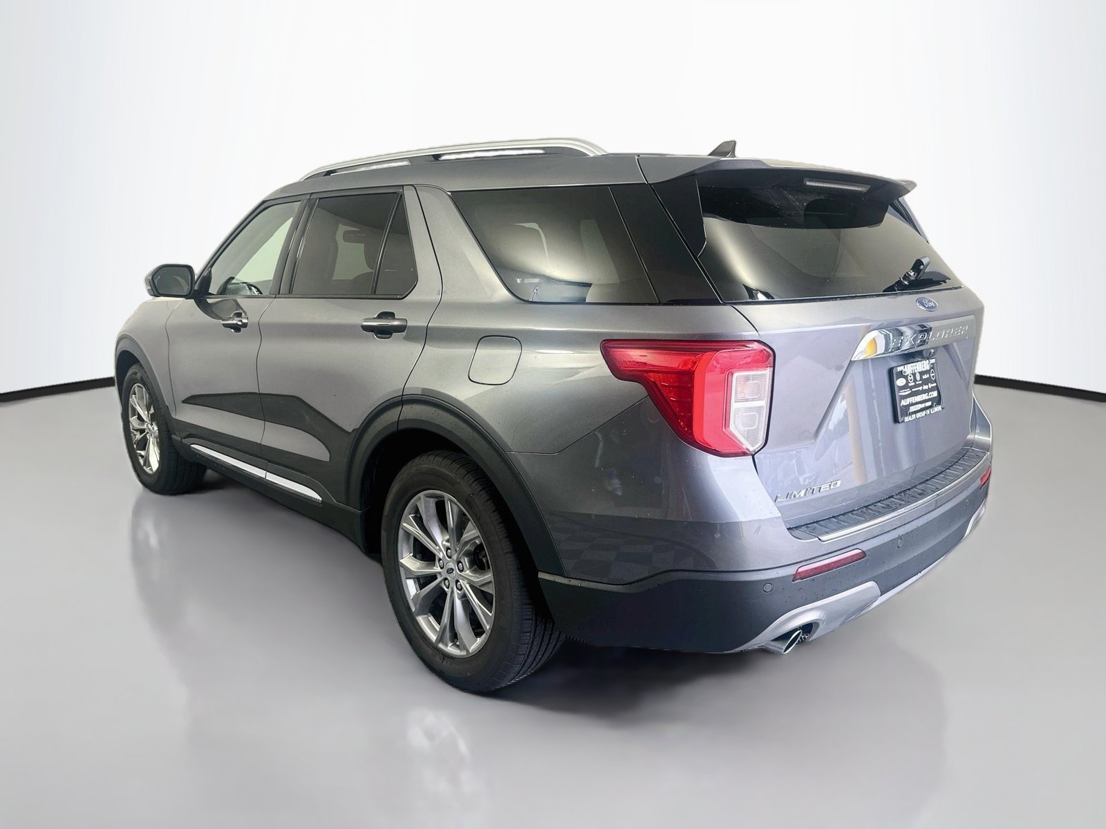 Used 2022 Ford Explorer Limited w/ Equipment Group 301A RWD image 5