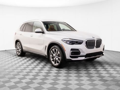 Certified 2022 BMW X5 xDrive40i w/ Premium Package image 8