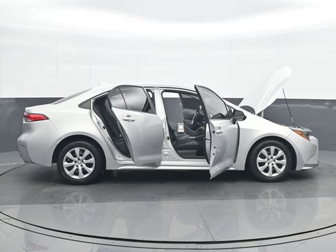 Used 2023 Toyota Corolla LE image 35