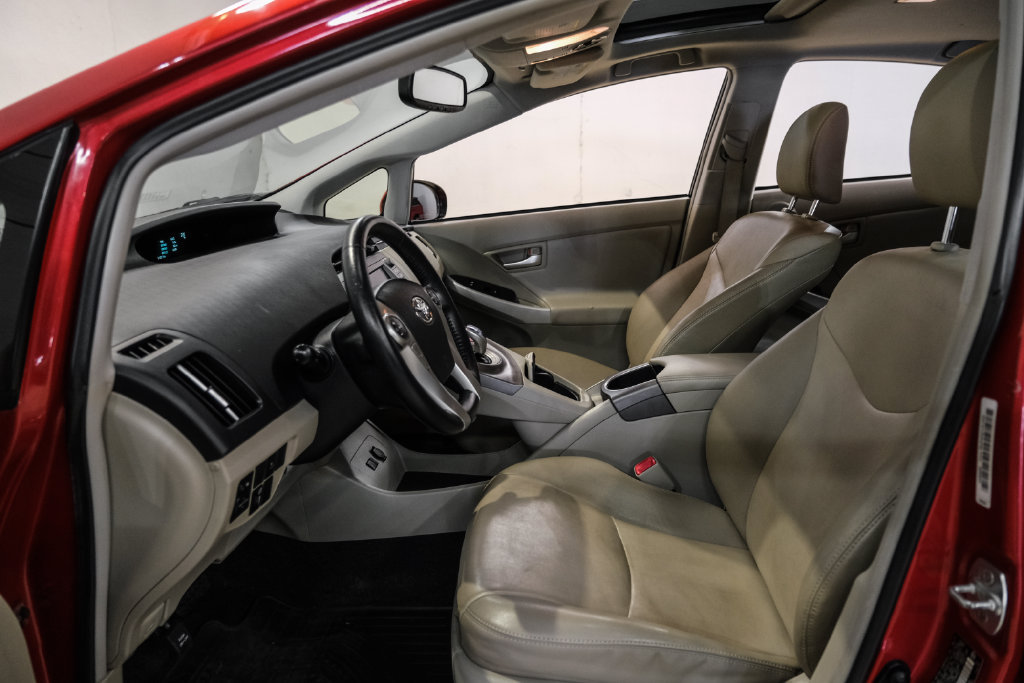 Used 2012 Toyota Prius Four w/ Deluxe Solar Roof Pkg FWD image 4