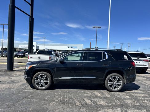 Used 2017 GMC Acadia Denali w/ Technology Package AWD/4WD image 2