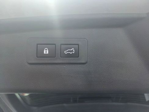 Used 2025 Subaru Outback Limited AWD/4WD image 15
