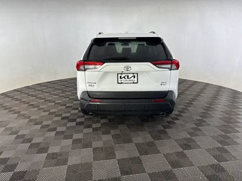 Used 2025 Toyota RAV4 XLE AWD/4WD image 8