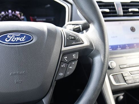 Used 2020 Ford Fusion SE image 33