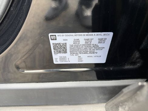 Used 2024 GMC Terrain SLE AWD/4WD image 31