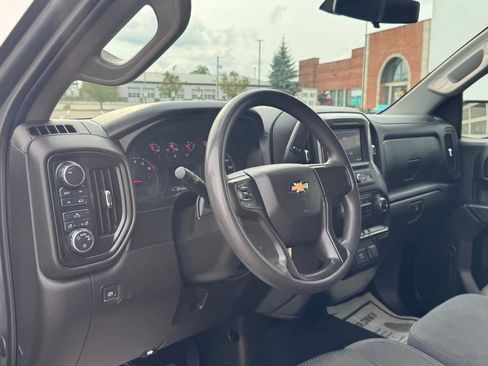Used 2020 Chevrolet Silverado 1500 Custom w/ Custom Value Package AWD/4WD image 9