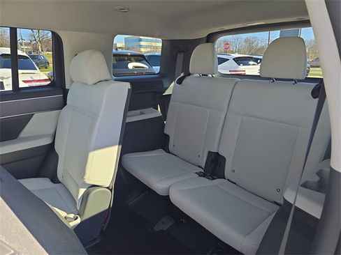 New 2026 Hyundai Santa Fe SE image 22