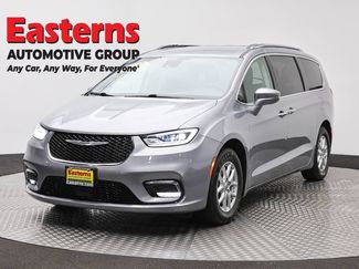 Used 2021 Chrysler Pacifica Touring-L FWD video 1