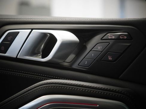 Used 2026 BMW X6 xDrive40i image 31