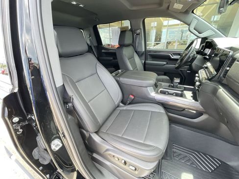 Certified 2024 Chevrolet Silverado 1500 LTZ AWD/4WD image 28