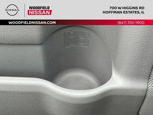 Used 2015 Toyota Camry SE w/ Moonroof Package FWD image 24