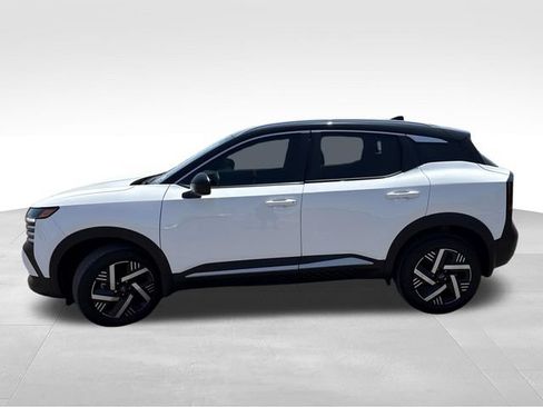 Certified 2026 Nissan Kicks SV FWD image 5