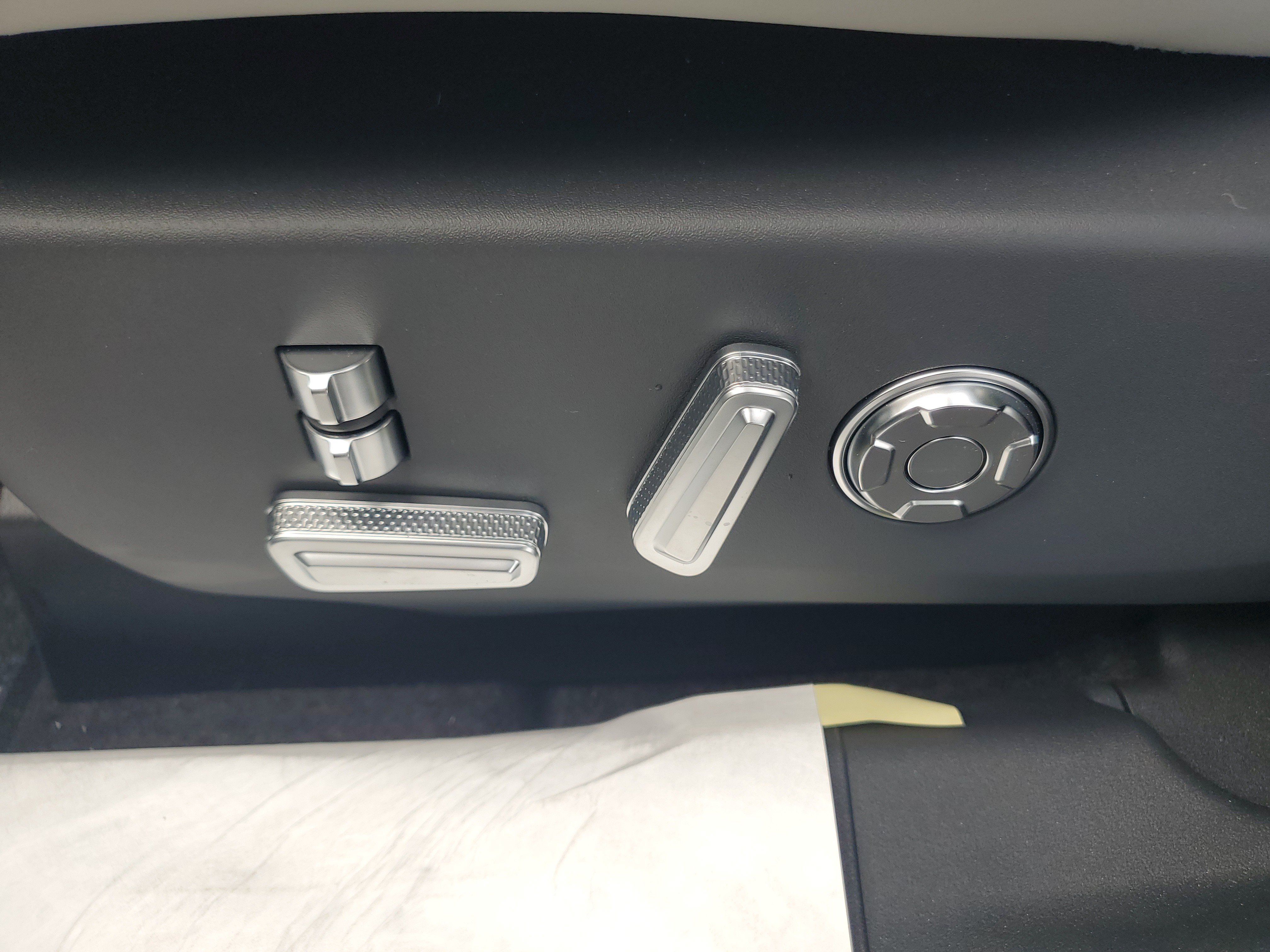 New 2026 Lincoln Nautilus Reserve AWD/4WD image 12