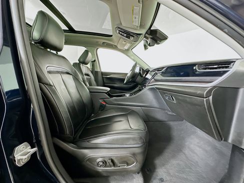 Used 2023 Jeep Grand Cherokee 4WD 4xe image 32