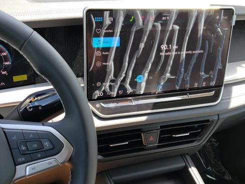 New 2026 Volkswagen Tiguan SE AWD/4WD image 10