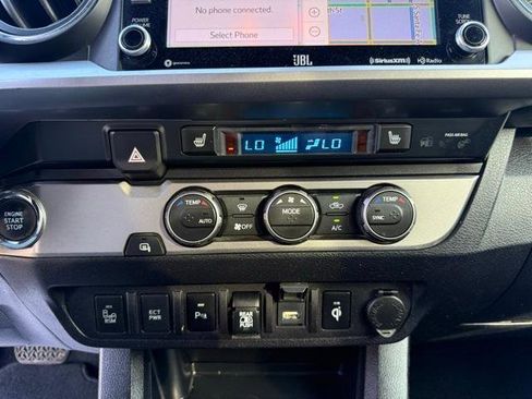 Used 2022 Toyota Tacoma Limited image 46