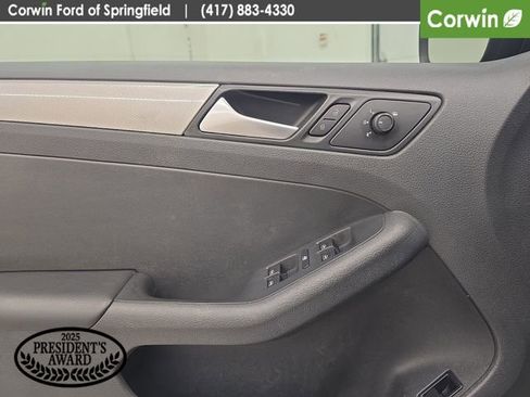 Used 2018 Volkswagen Jetta S FWD image 30