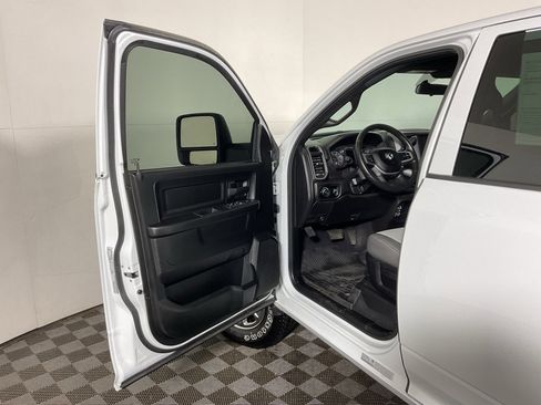 Used 2024 RAM 3500 Tradesman w/ Chrome Appearance Group image 15