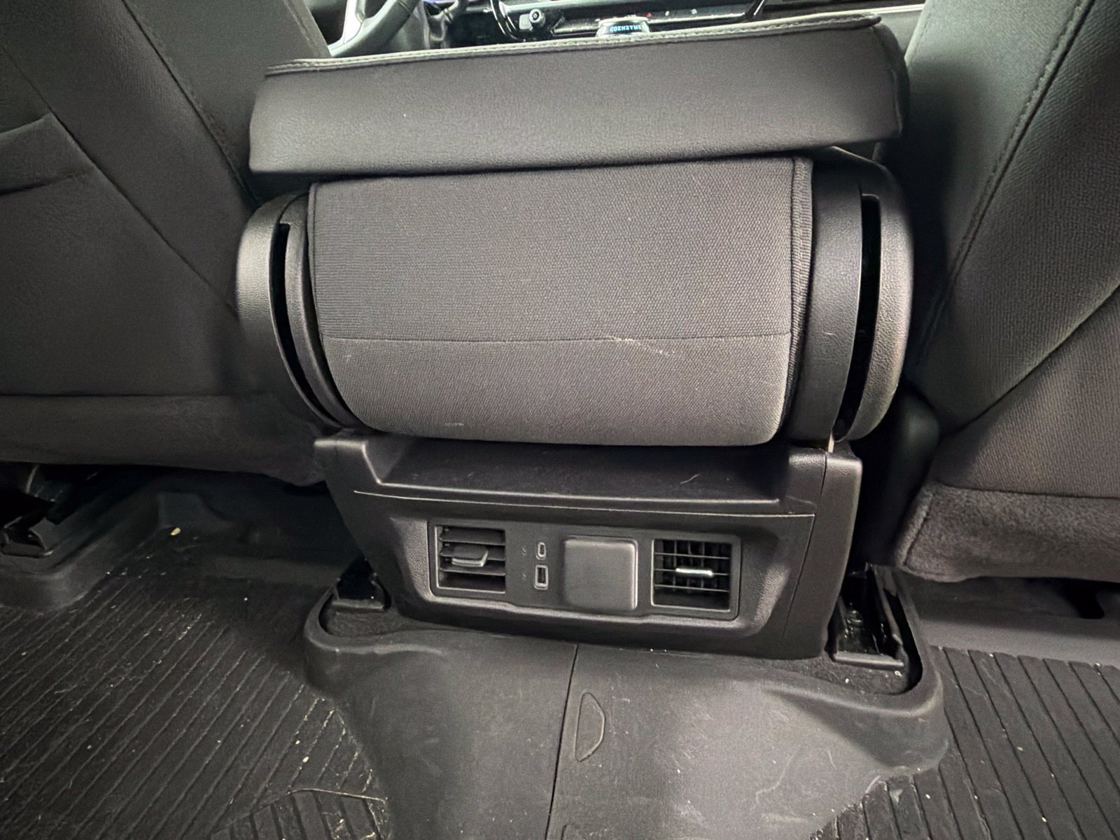 Used 2026 Chevrolet Silverado 1500 LT AWD/4WD image 8