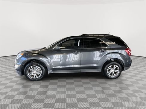 Used 2017 Chevrolet Equinox LT w/ Convenience Package image 8