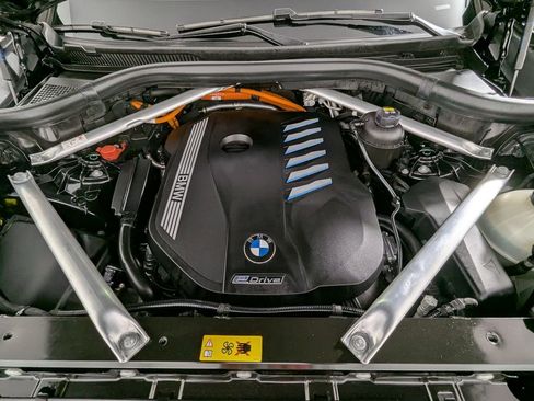 Used 2022 BMW X5 xDrive45e w/ Executive Package image 52