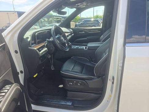 Used 2023 Cadillac Escalade ESV Premium Luxury AWD/4WD image 8